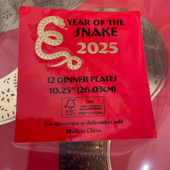 Chinese New Year Disposable Dinner Plates 10.25in Red & Gold Snake Set of 12 New - Picture 10 of 10